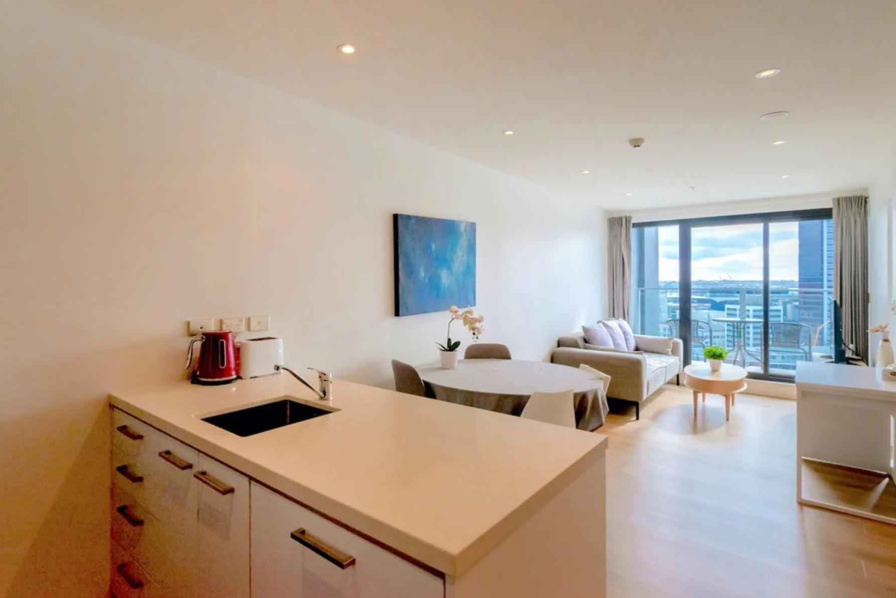 Skytower And City View 2 Bedroom Apartment On High Floor 오클랜드 외부 사진