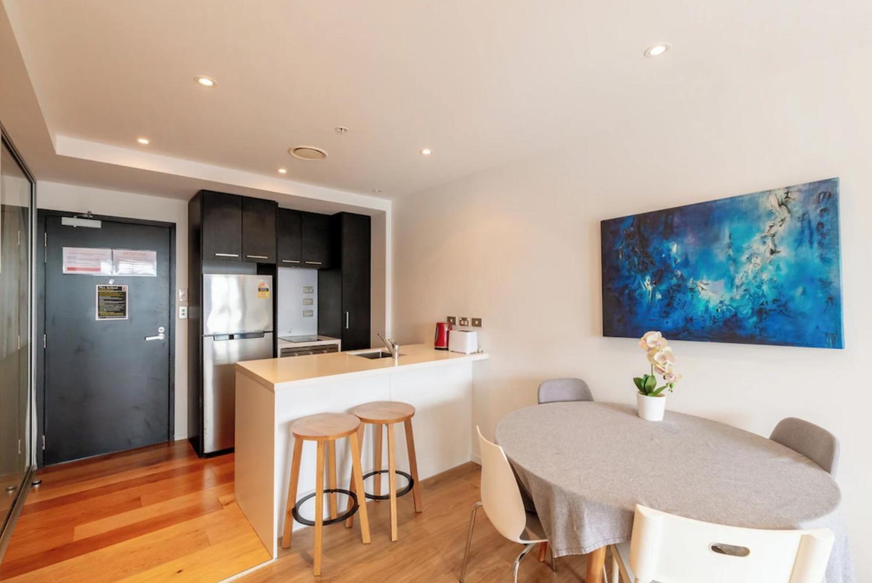 Skytower And City View 2 Bedroom Apartment On High Floor 오클랜드 외부 사진