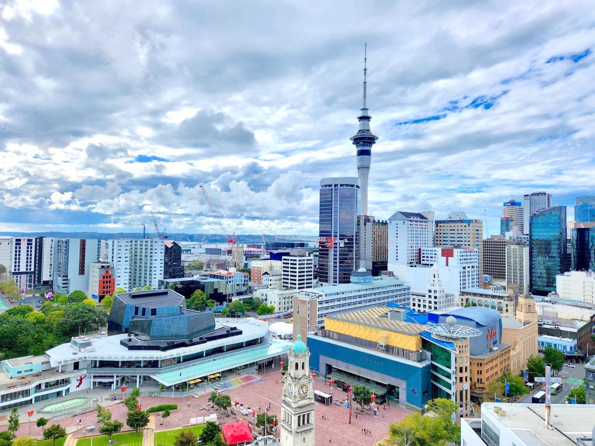 Skytower And City View 2 Bedroom Apartment On High Floor 오클랜드 외부 사진